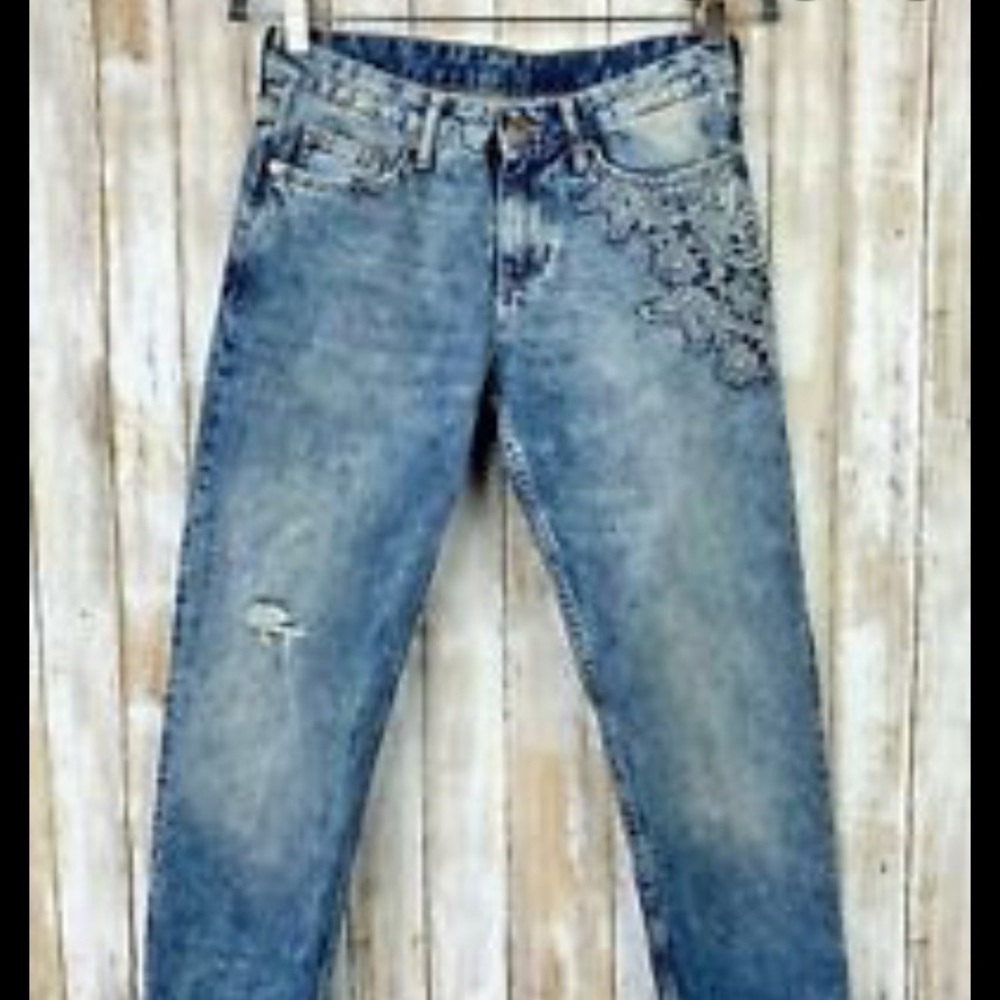 H&M embroidered Boyfriend jeans